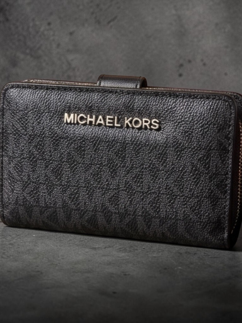 🖤Michael Kors Black Textured Leather Zip
Wallet Snap Closure ID Holder🖤 - Picture 2 of 8